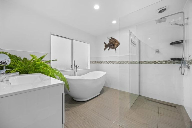 Photo of property in 555 Bickerstaffe Road, Maungaturoto, 0587
