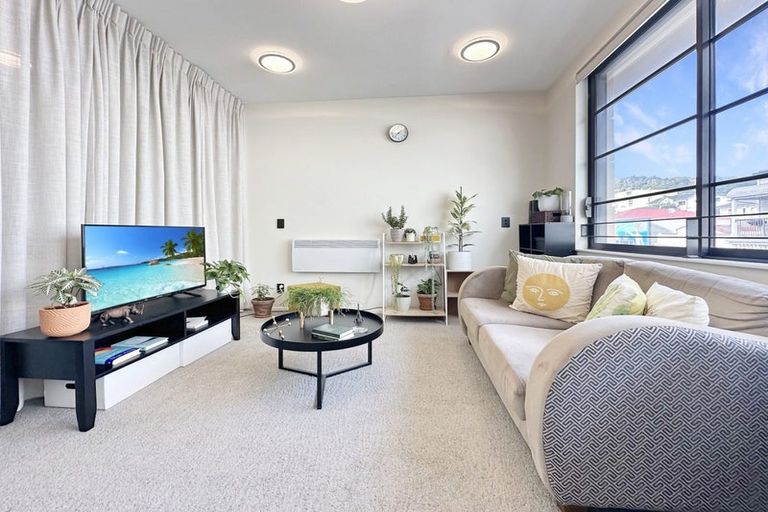 Photo of property in 208/3u Roxburgh Street, Mount Victoria, Wellington, 6011