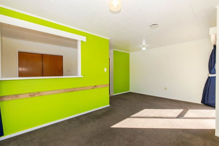 Photo of property in 2/5 Lichfield Street, Stoke, Nelson, 7011