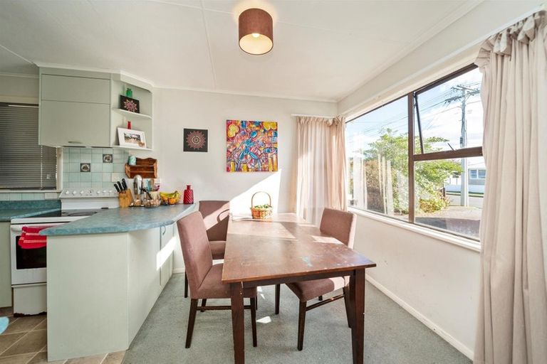 Photo of property in 21 Ramanui Avenue, Hawera, 4610