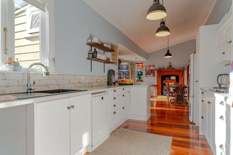 Photo of property in 62 Kent Street, Carterton, 5713