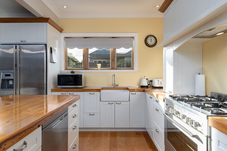 Photo of property in 25 Main Street, Greytown, 5712