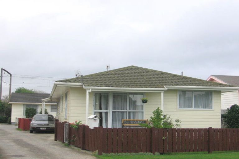 Photo of property in 1/73 Randwick Crescent, Moera, Lower Hutt, 5010