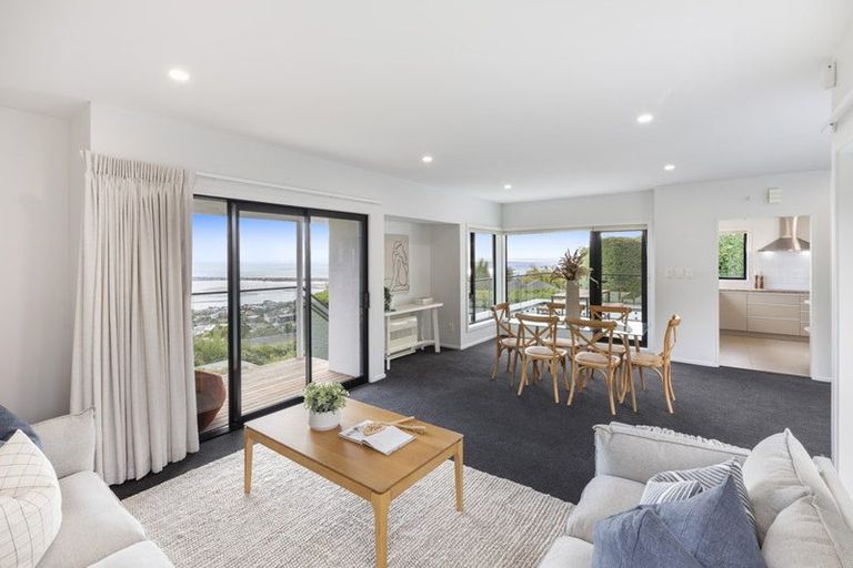 Photo of property in 2/11 Belleview Terrace, Mount Pleasant, Christchurch, 8081