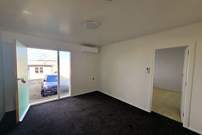 Photo of property in 60 Seafront Road, Castlecliff, Whanganui, 4501