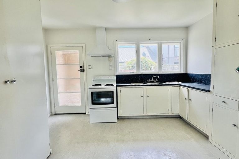 Photo of property in 1/24 Newbery Street, Opawa, Christchurch, 8023