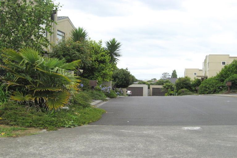 Photo of property in 2/45 Secoia Crescent, Mangere, Auckland, 2022