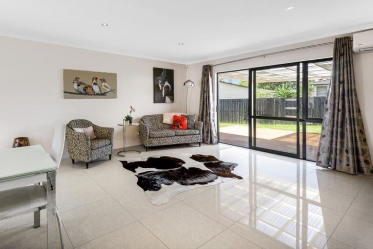 Photo of property in 7 Mcburney Place, Mangere East, Auckland, 2024