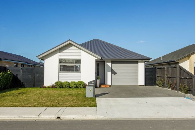 Photo of property in 8 Crossley Avenue, Woodend, 7610