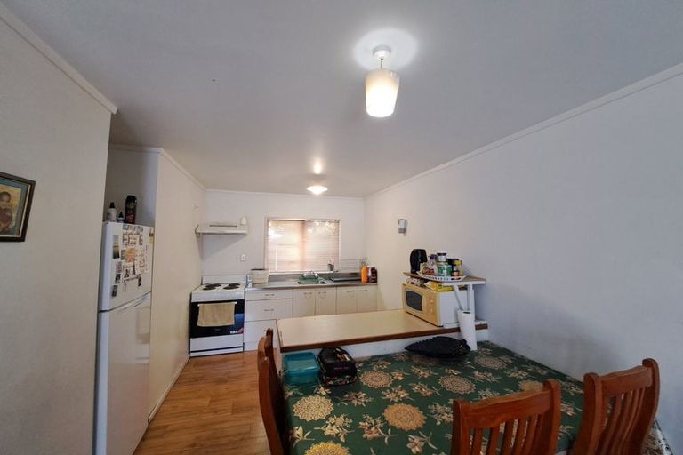 Photo of property in 2/12 Halsey Road, Manurewa, Auckland, 2102