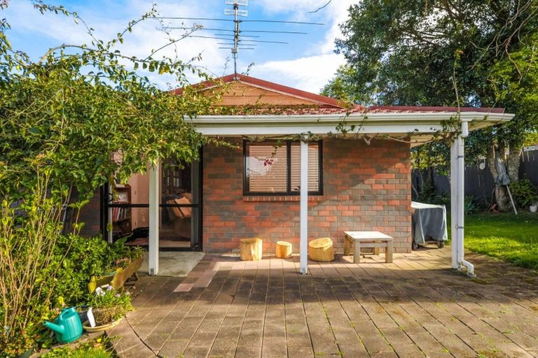 Photo of property in 108c Colwill Road, Massey, Auckland, 0614