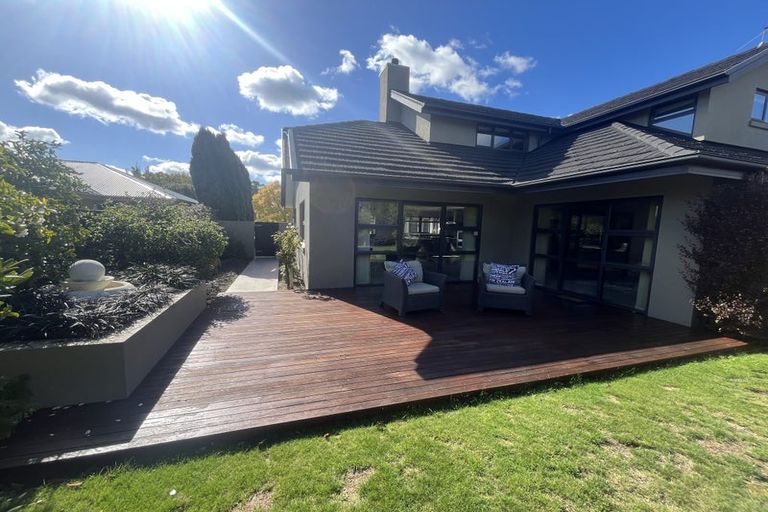 Photo of property in 74 Willowview Drive, Redwood, Christchurch, 8051