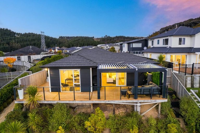 Photo of property in 156 Navigation Drive, Whitby, Porirua, 5024