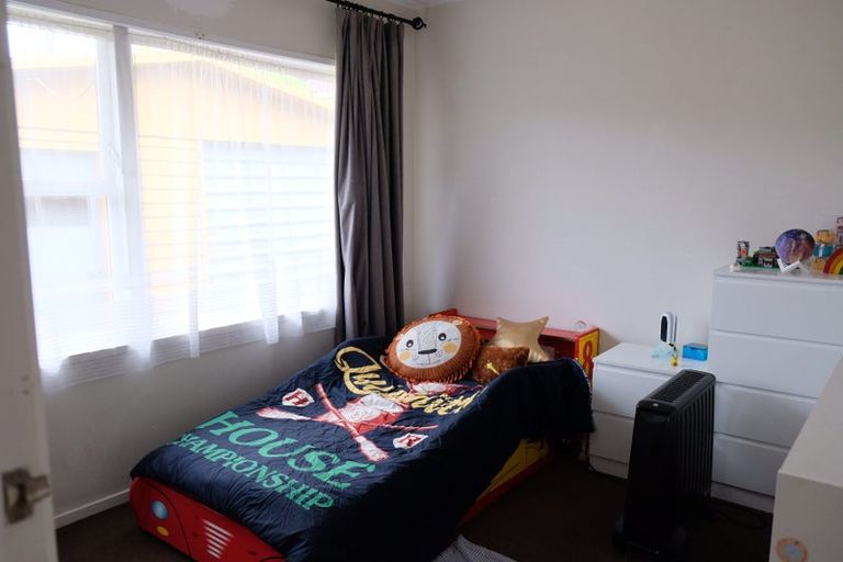 Photo of property in 49 Cascades Road, Pakuranga Heights, Auckland, 2010