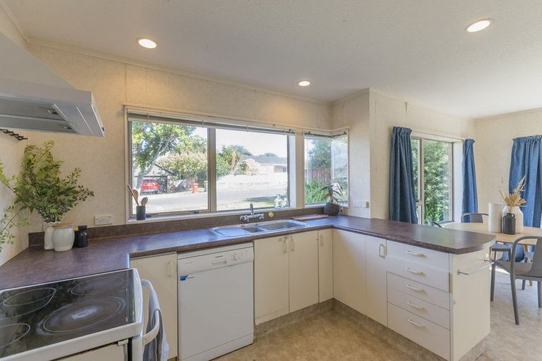 Photo of property in 3 Beachwater Grove, Paraparaumu Beach, Paraparaumu, 5032