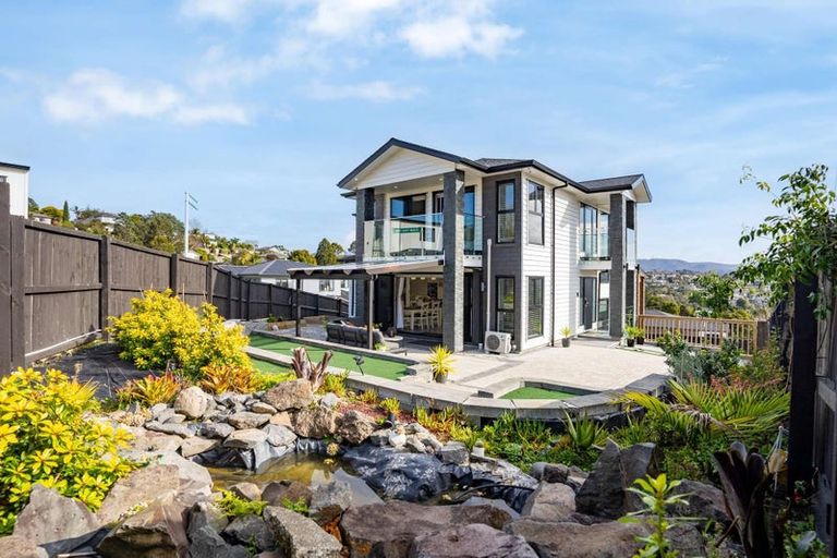 Photo of property in 1 Arataki Way, Glen Eden, Auckland, 0602