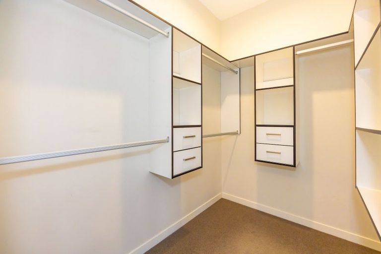 Photo of property in 21 Hornbill Drive, Fairview Heights, Auckland, 0632