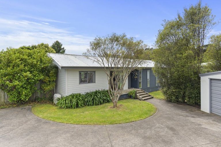 Photo of property in 1185 South Road, Oakura, 4314