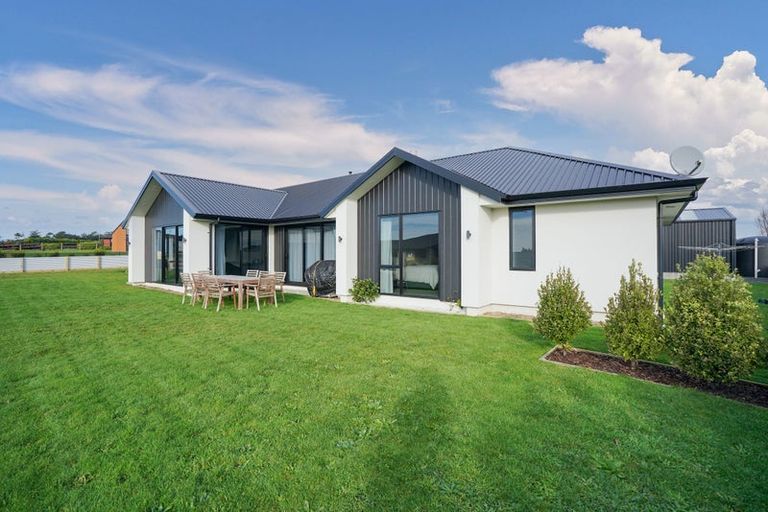 Photo of property in 6 Chatham Rise, Seaward Bush, Invercargill, 9812