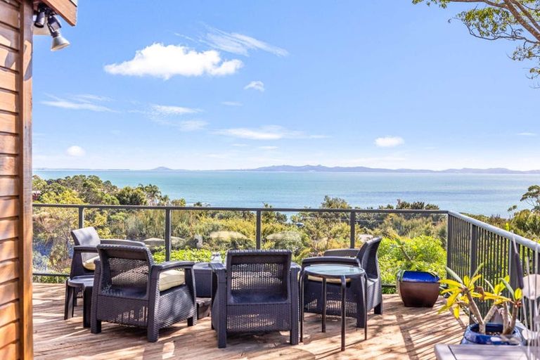 Photo of property in 18 Bay View Road, Cable Bay, 0420