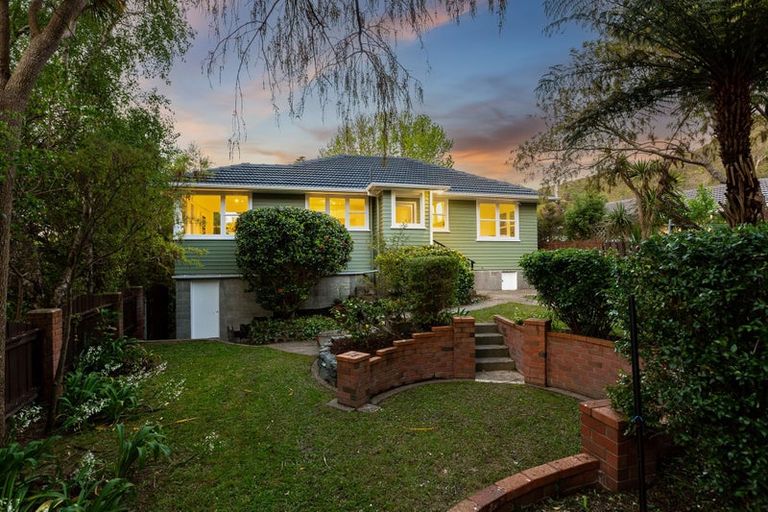 Photo of property in 2 Cleary Street, Waterloo, Lower Hutt, 5011