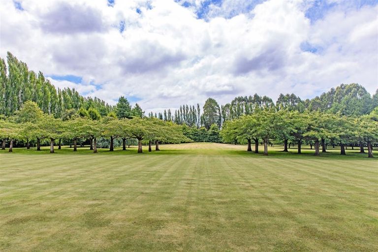 Photo of property in 71 Hussey Road, Northwood, Christchurch, 8051