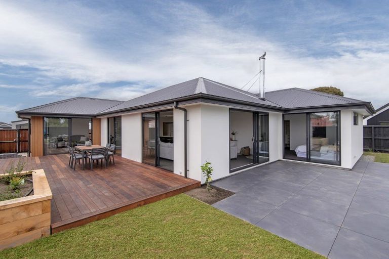 Photo of property in 32 Dynes Road, Rolleston, 7615