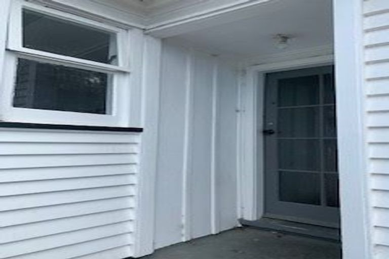 Photo of property in 23 Pitcairn Crescent, Bryndwr, Christchurch, 8053