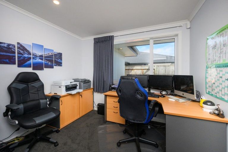 Photo of property in 6 Monarch Drive, Ashhurst, 4810