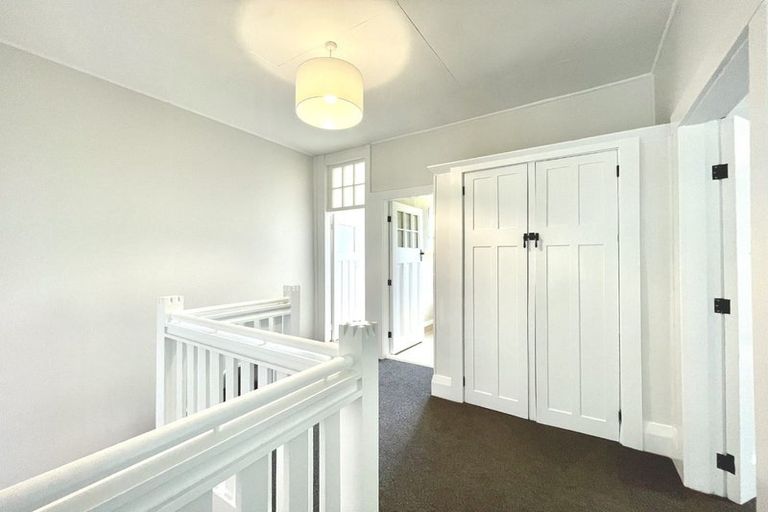 Photo of property in 45a-b Rawhiti Terrace, Kelburn, Wellington, 6012
