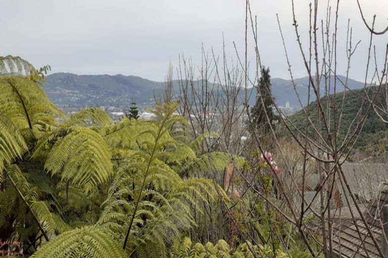 Photo of property in 6 Kerkwall Drive, Naenae, Lower Hutt, 5011