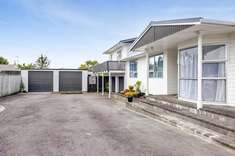 Photo of property in 14 Kowhai Street, Strandon, New Plymouth, 4312
