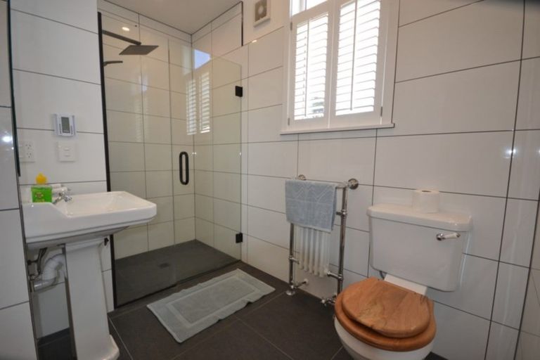 Photo of property in 6 Orangi Kaupapa Road, Northland, Wellington, 6012