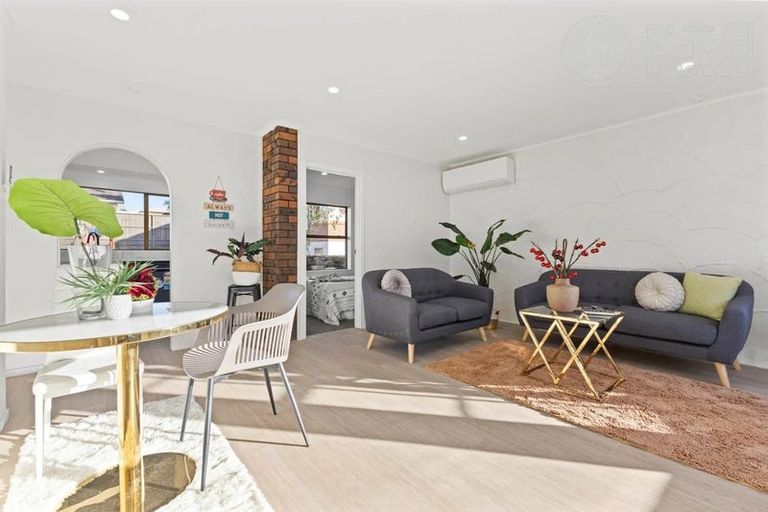 Photo of property in 2/258 Great South Road, Takanini, Auckland, 2112