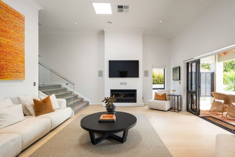 Photo of property in 27 Dalethorpe Avenue, Fairfield, Hamilton, 3214