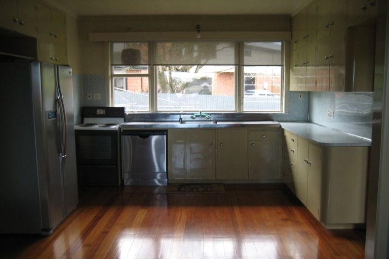 Photo of property in 16 Kelvin Place, Hamilton East, Hamilton, 3216