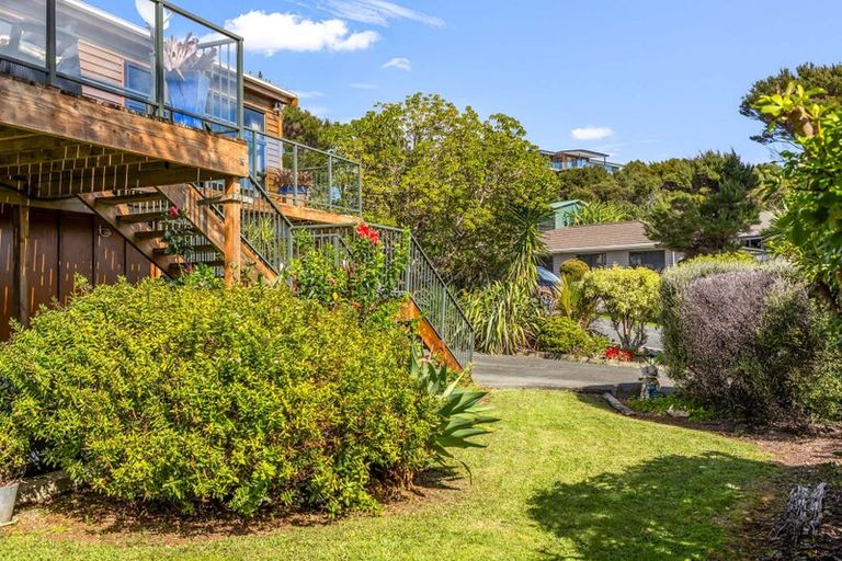 Photo of property in 18 Bay View Road, Cable Bay, 0420
