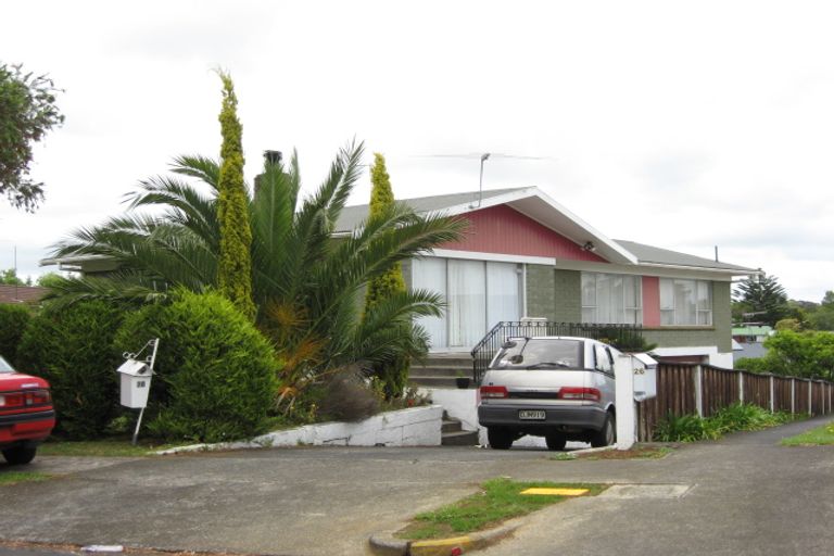 Photo of property in 28 Hooper Avenue, Pukekohe, 2120