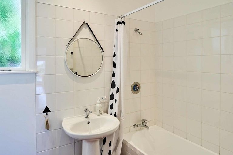 Photo of property in 337 Muritai Road, Eastbourne, Lower Hutt, 5013