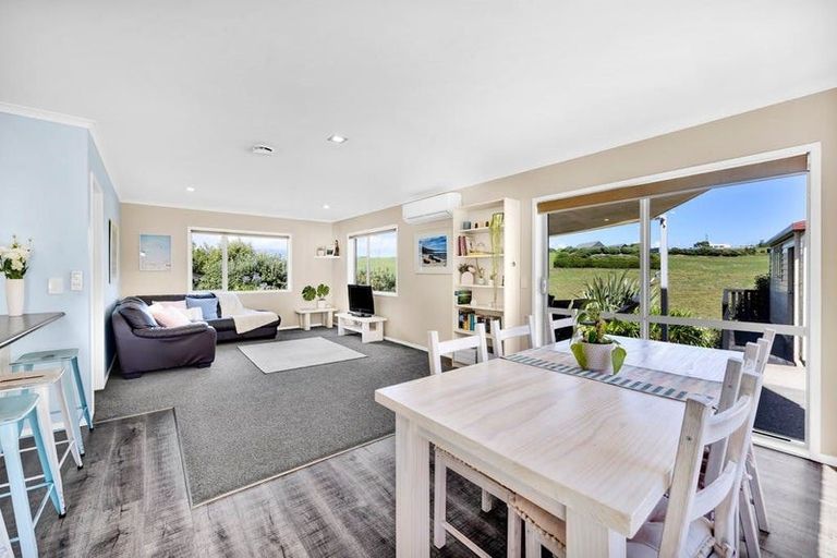 Photo of property in 40 Hobart Drive, Spotswood, New Plymouth, 4310