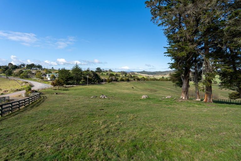 Photo of property in 1 Domain Road, Kawakawa, 0210