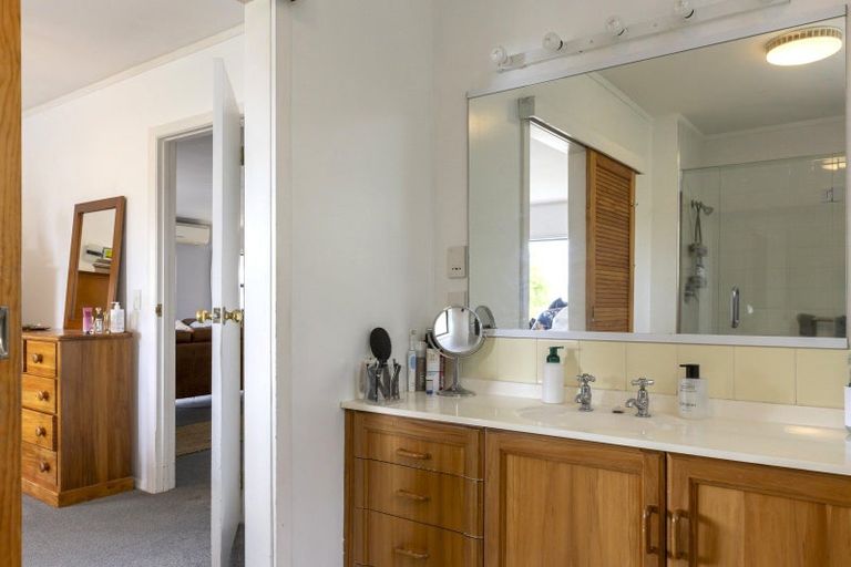 Photo of property in 18 Otupai Street, Two Mile Bay, Taupo, 3330