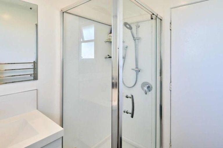 Photo of property in 52 Owhiti Street, Titahi Bay, Porirua, 5022