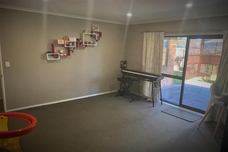 Photo of property in 54 Saint James Drive, Huntington, Hamilton, 3210