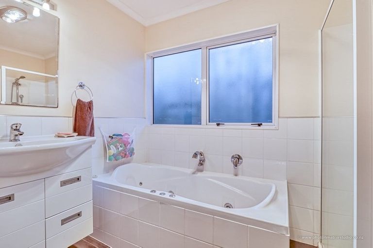 Photo of property in 87 Isabella Drive, Pukekohe, 2120