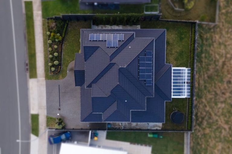 Photo of property in 100 Melksham Drive, Churton Park, Wellington, 6037