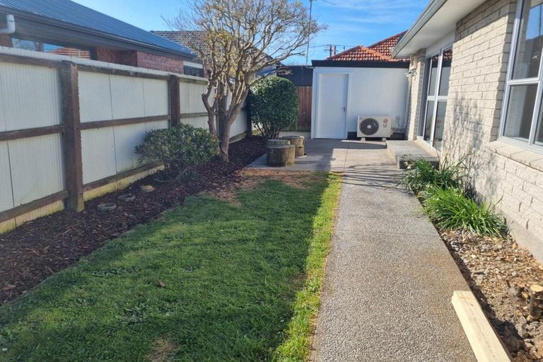Photo of property in 2/3 Corfe Street, Ilam, Christchurch, 8041