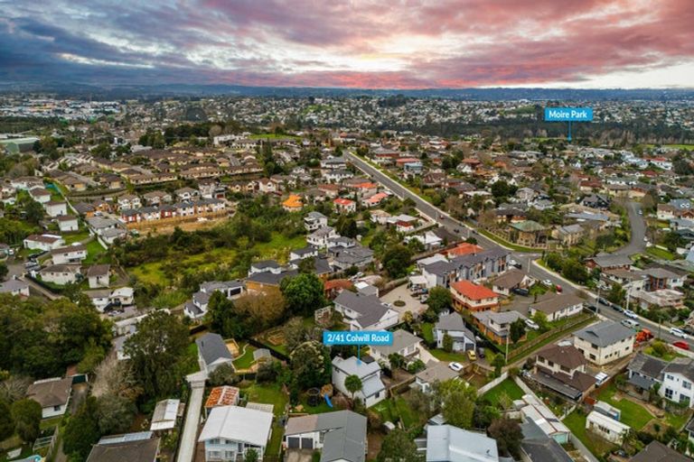 Photo of property in 2/41 Colwill Road, Massey, Auckland, 0614