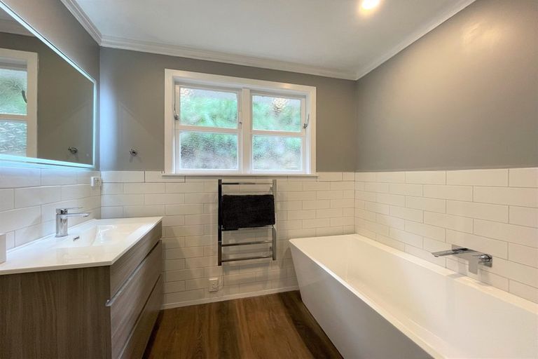 Photo of property in 59 Winston Street, Crofton Downs, Wellington, 6035