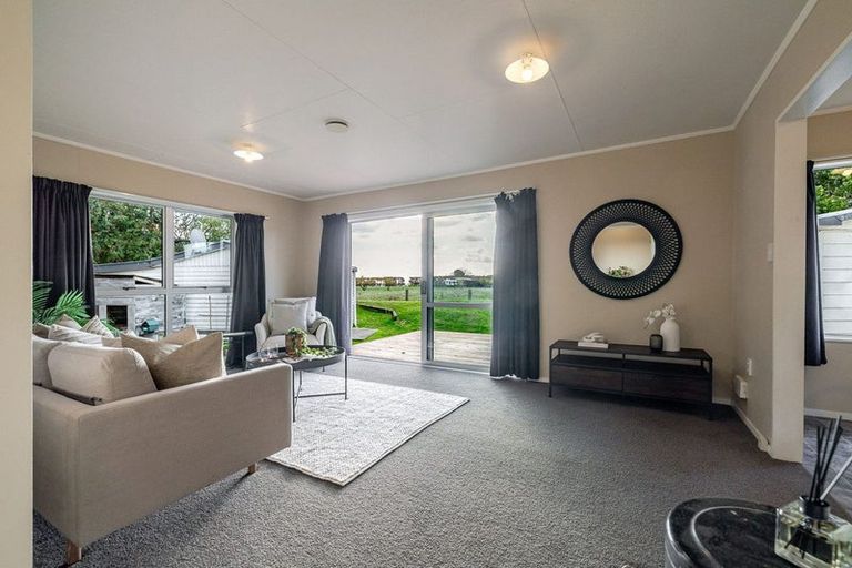 Photo of property in 97 Benmore Avenue, Cloverlea, Palmerston North, 4412